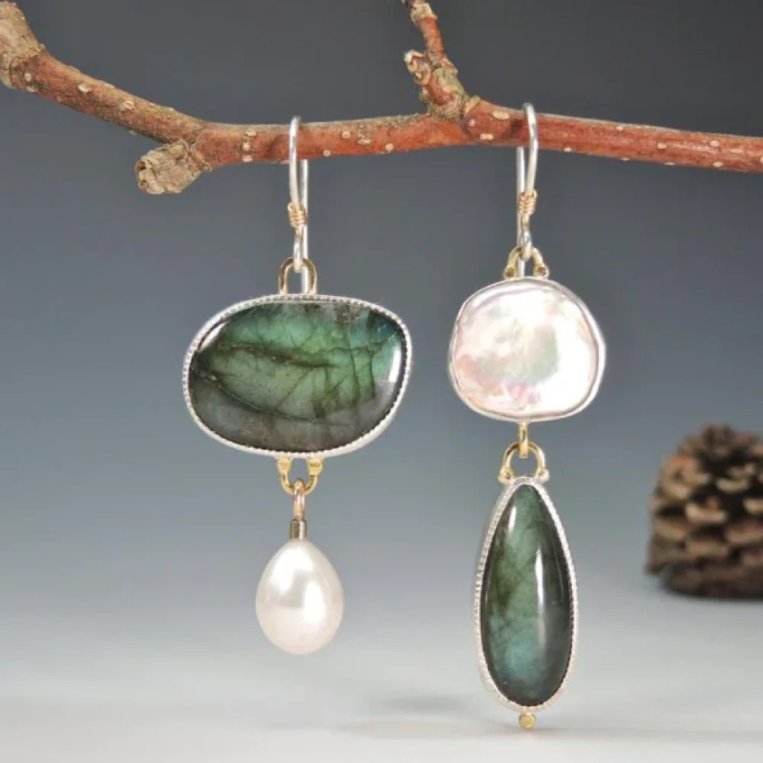 Vintage Stone Drops