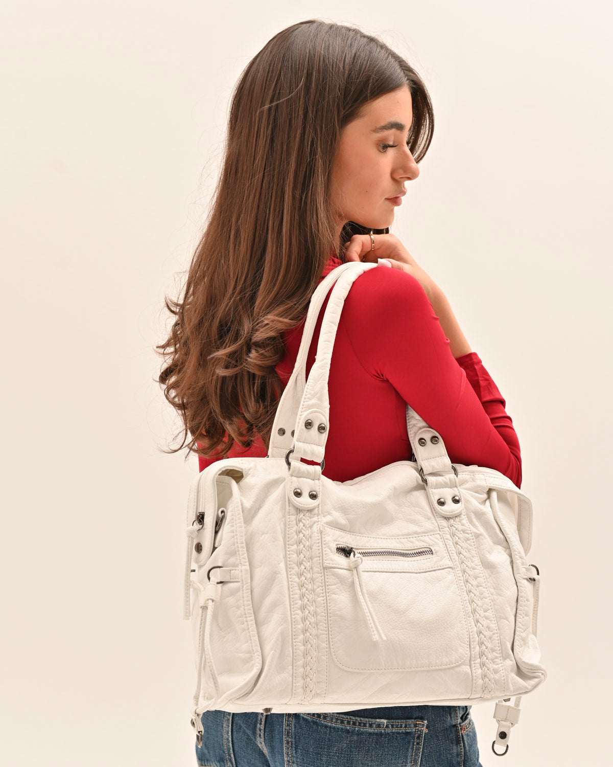 Edyisa white vintage leather city bag, front view
