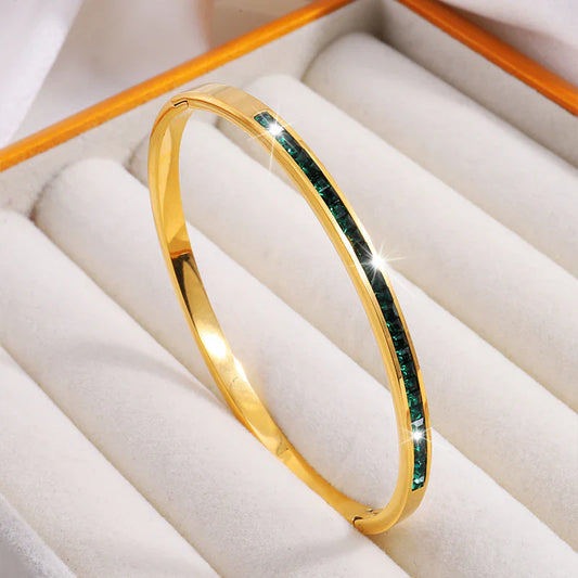 Emerald Glow Delicate Bracelet