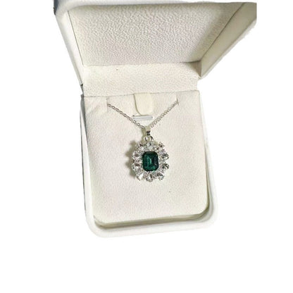 Emerald Glow Halo Necklace