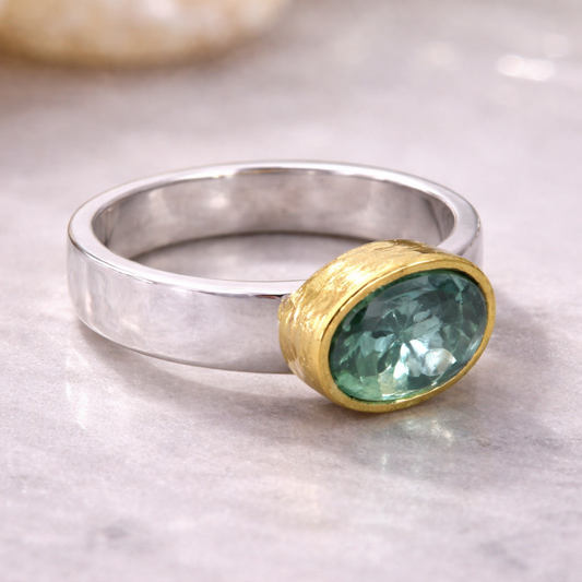 Vintage Green Stone Ring