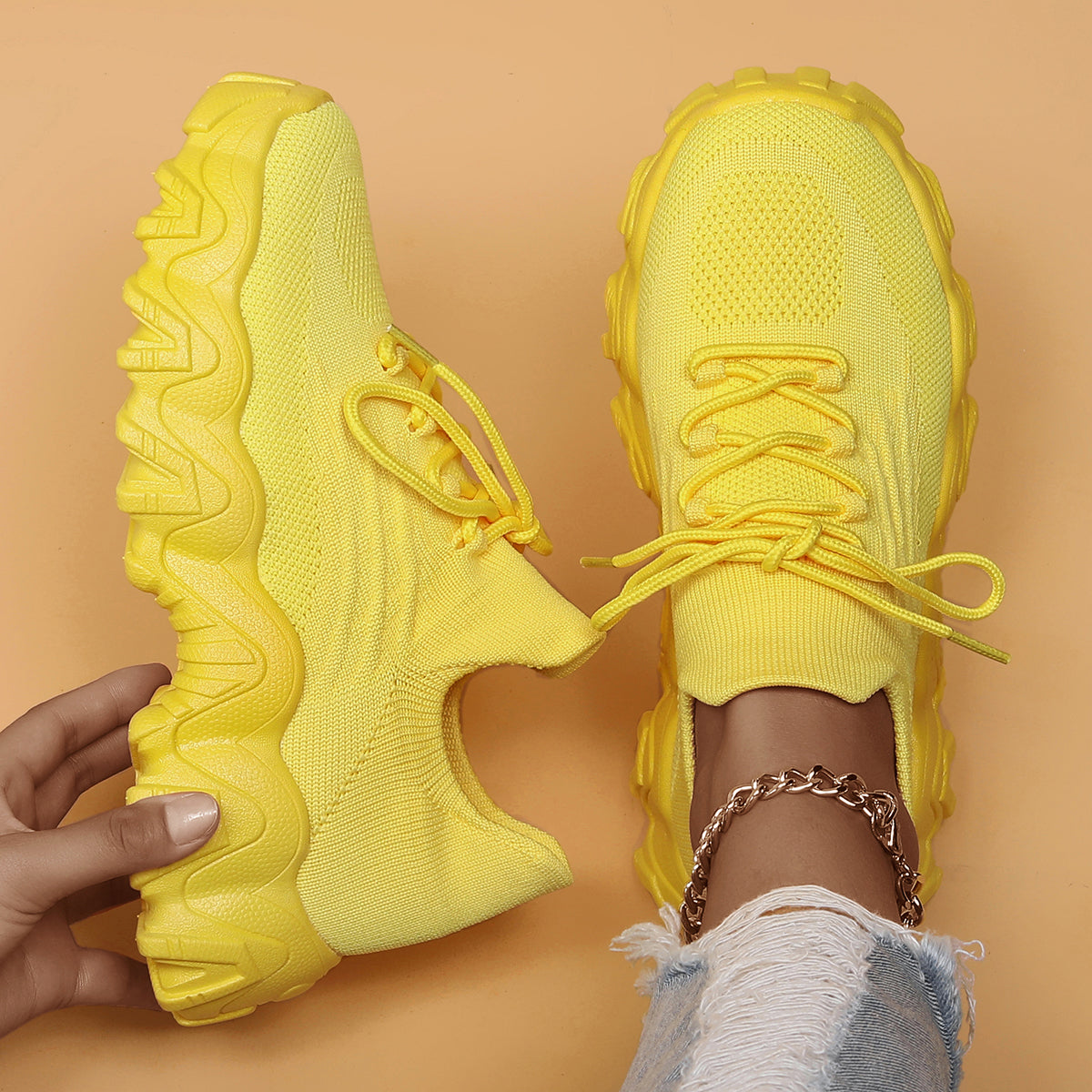 Clara | Orthopedic Comfort Nursing Shoes - Banana Yellow