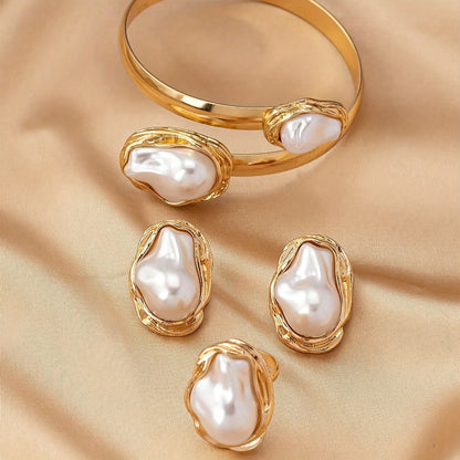 Vintage Pearl Sculpt Set