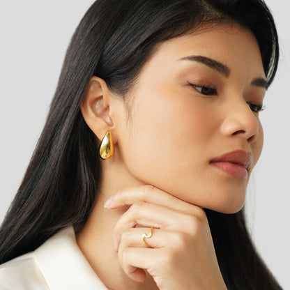 Minimal Teardrop Earrings
