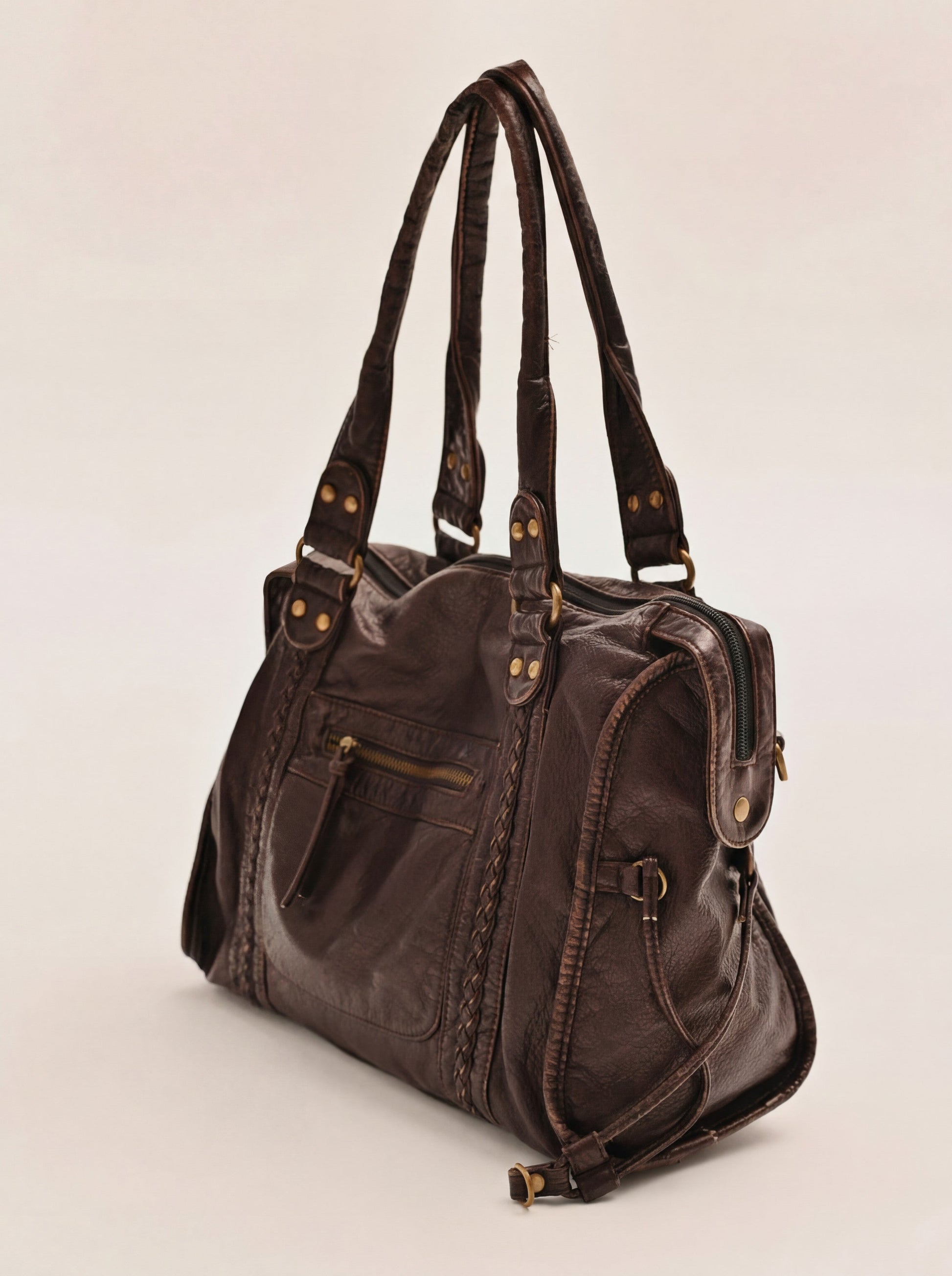 Edyisa dark brown leather city bag worn crossbody
