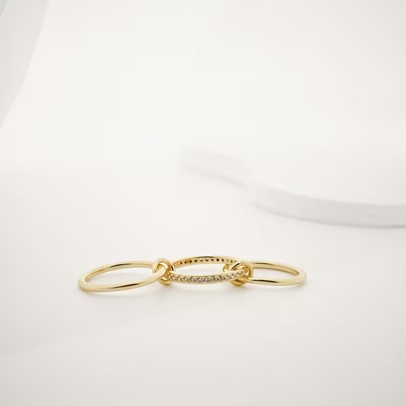 Golden Link Ring