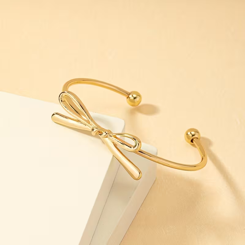 Golden Bow Bracelet