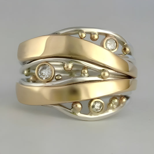 Wavy Gold Zirconia Ring